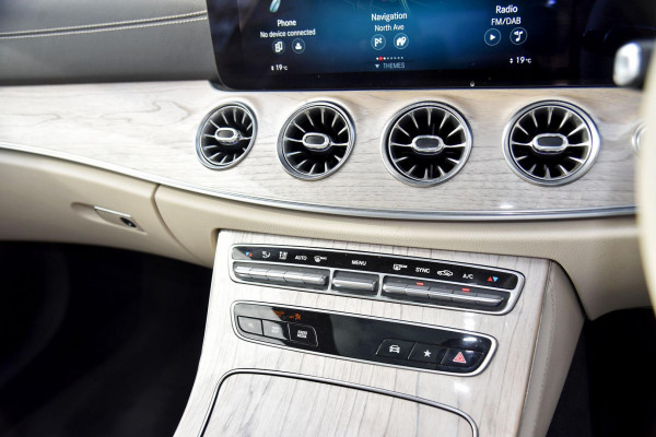 2020 Mercedes-Benz E-Class C238 E300 Coupe Image 14