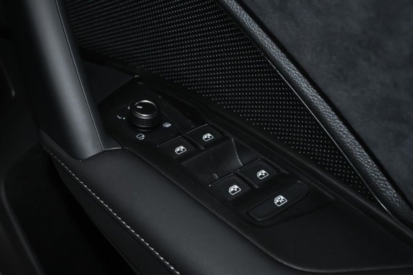 2025 MY26 Volkswagen Tayron R4 195TSI R-Line SUV image 10