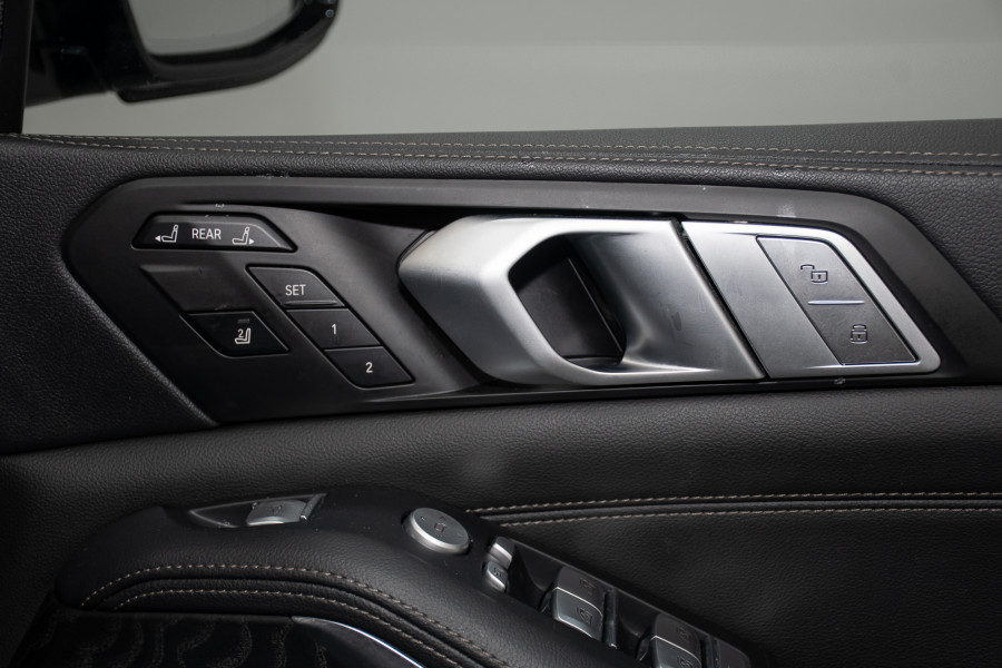 2019 BMW X7 Xdrive30d SUV Image 16