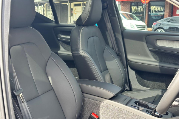 2026 Volvo XC40 XZ Plus B4 SUV Image 9
