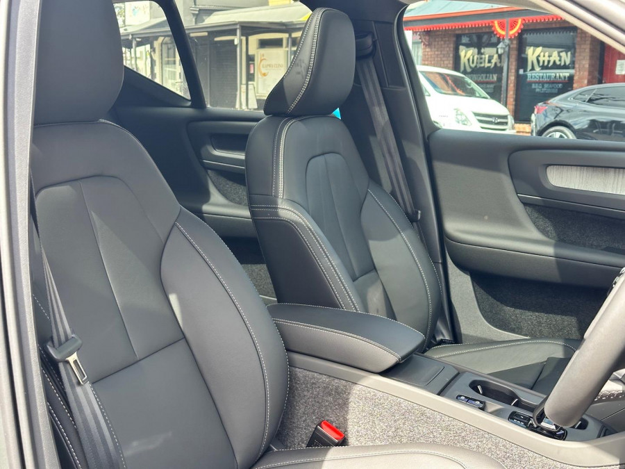 2026 Volvo XC40 XZ Plus B4 SUV Image 9