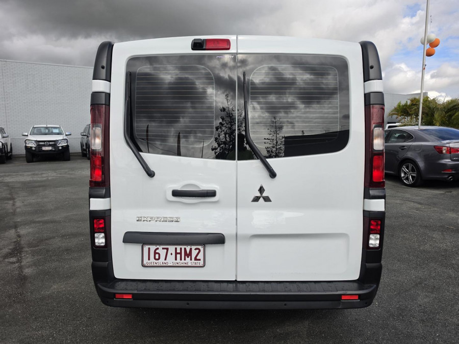 2021 MY22 Mitsubishi Express SN GLX Van Image 8