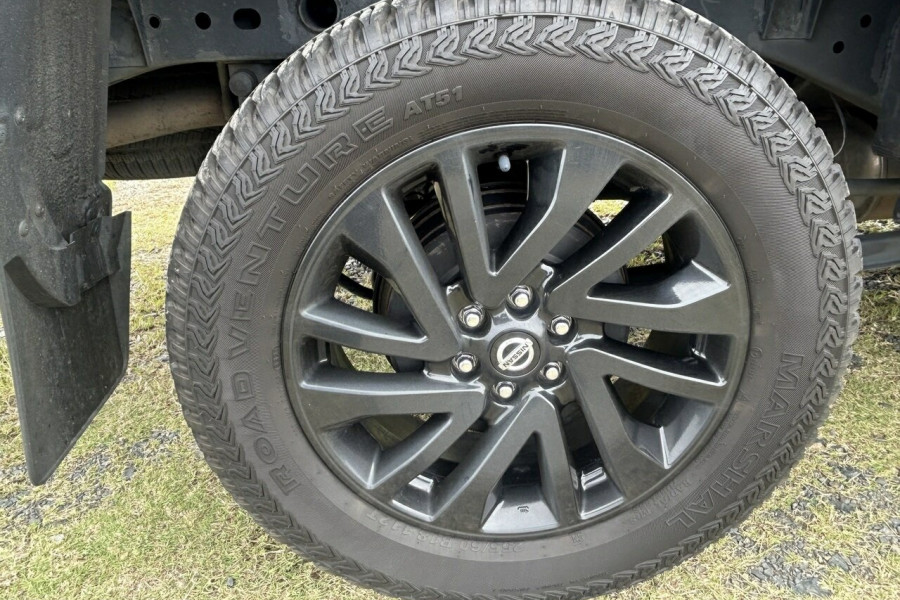 2019 Nissan Navara D23 Series 4 N-TREK Dual Cab Pickup Image 12