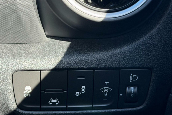 2017 MY18 Hyundai KONA OS Active SUV Image 20