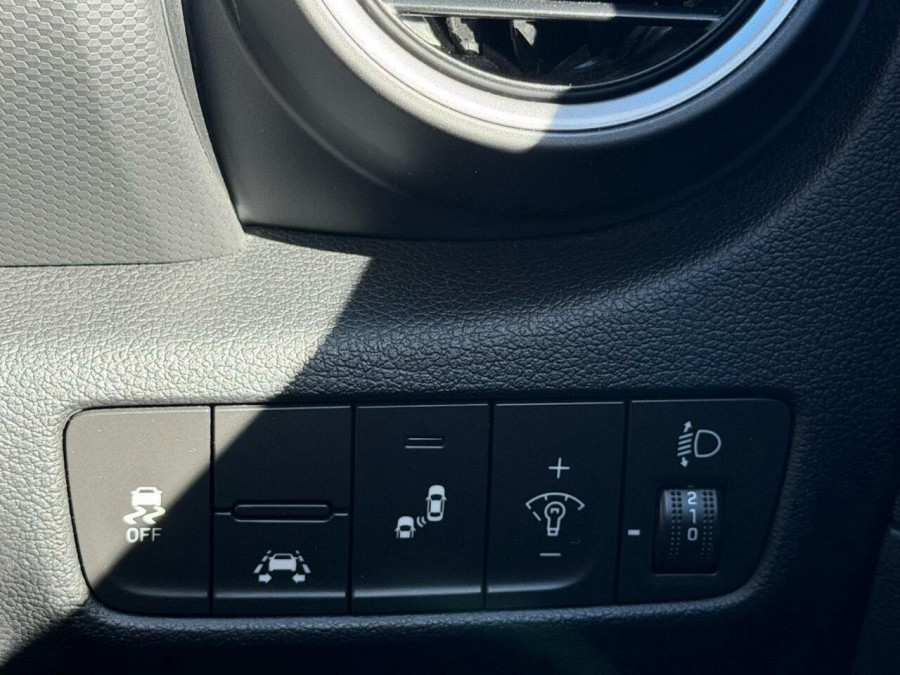 2017 MY18 Hyundai KONA OS Active SUV Image 20
