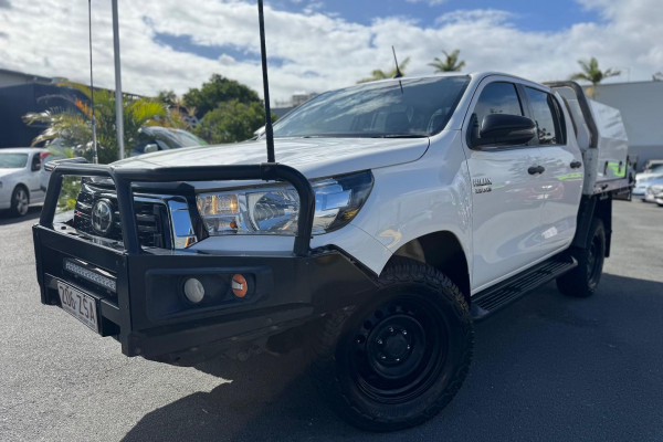 2020 Toyota HiLux  SR Dual Cab Cab Chassis