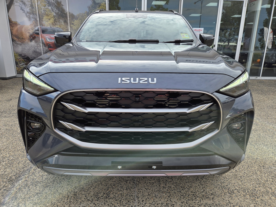 2026 Isuzu MU-X RJ LS-T SUV Image 8