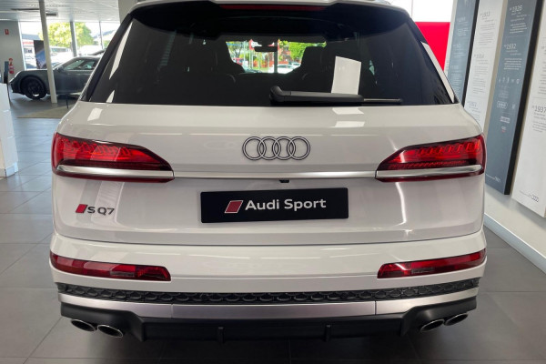 2026 Audi SQ7 TFSI Wagon Image 5