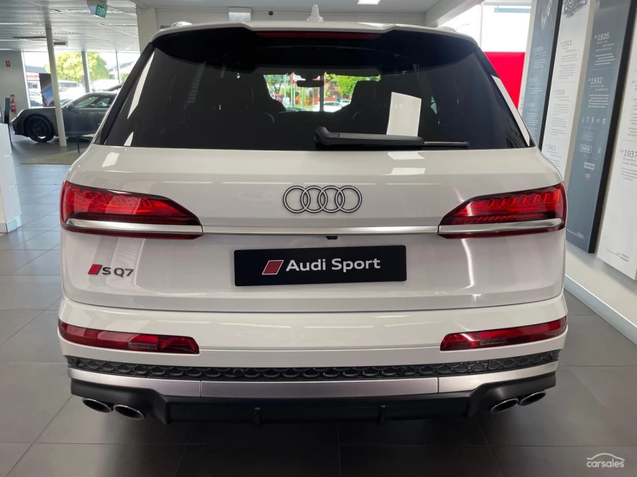 2026 Audi SQ7 TFSI Wagon Image 5
