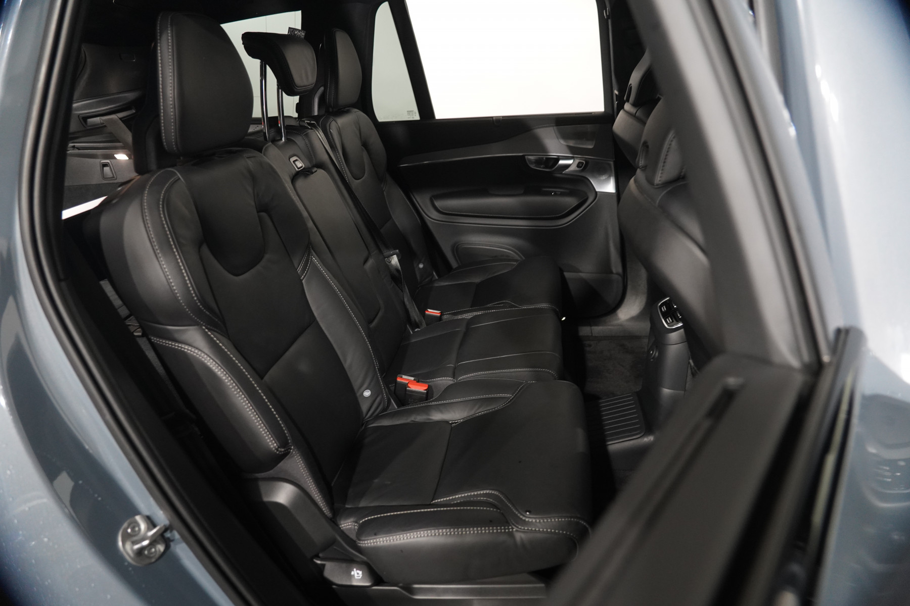 2022 Volvo XC90 Recharge Ultimate T8 Phev SUV Image 31