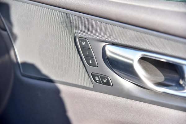 2025 Volvo XC60 UZ Plus B5 SUV Image 15
