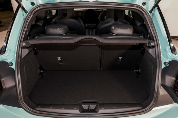 2026 MY25 MINI Cooper F66 JCW Favoured Hatch image 13