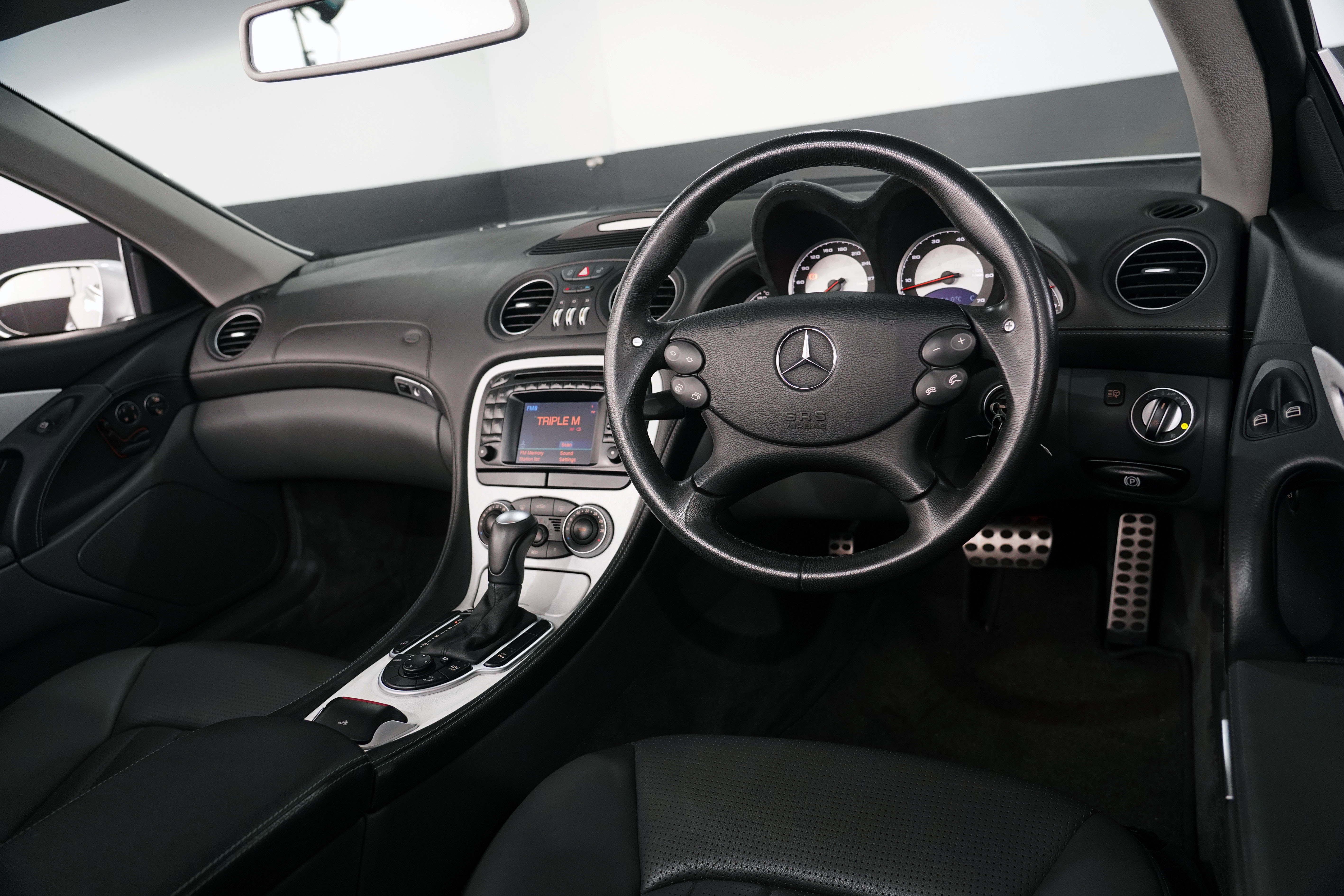 2003 Mercedes-Benz SL 55 AMG Convertible Image 22