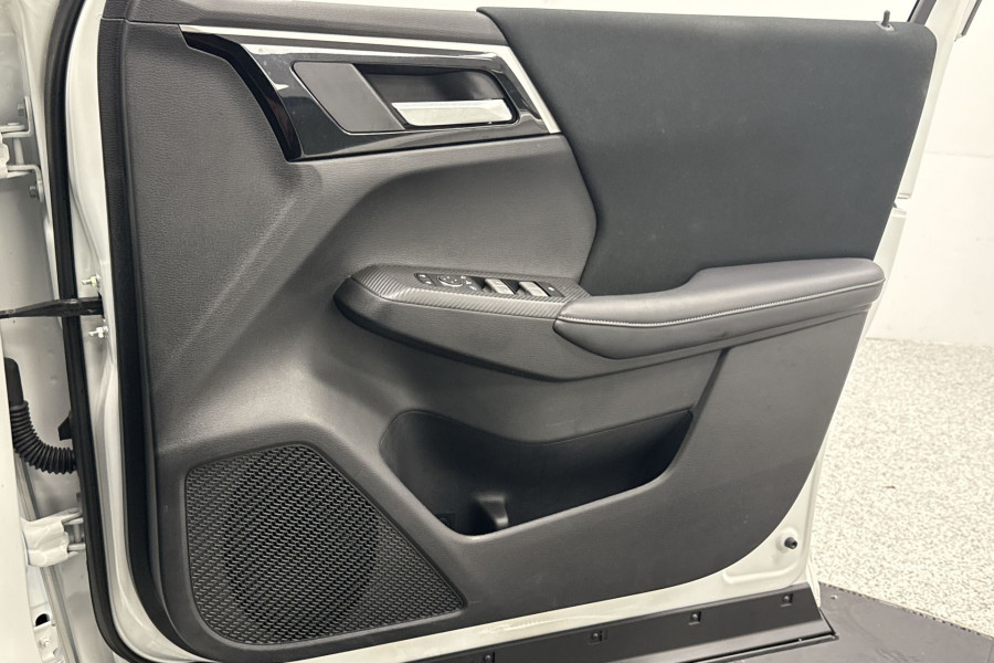 2023 MY24 Mitsubishi Outlander ZM LS SUV Image 19