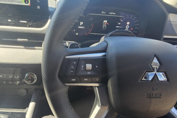2025 Mitsubishi Outlander ZM LS SUV Image 17