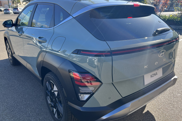 2025 Hyundai KONA SX2.V2 Hybrid Premium SUV Image 5