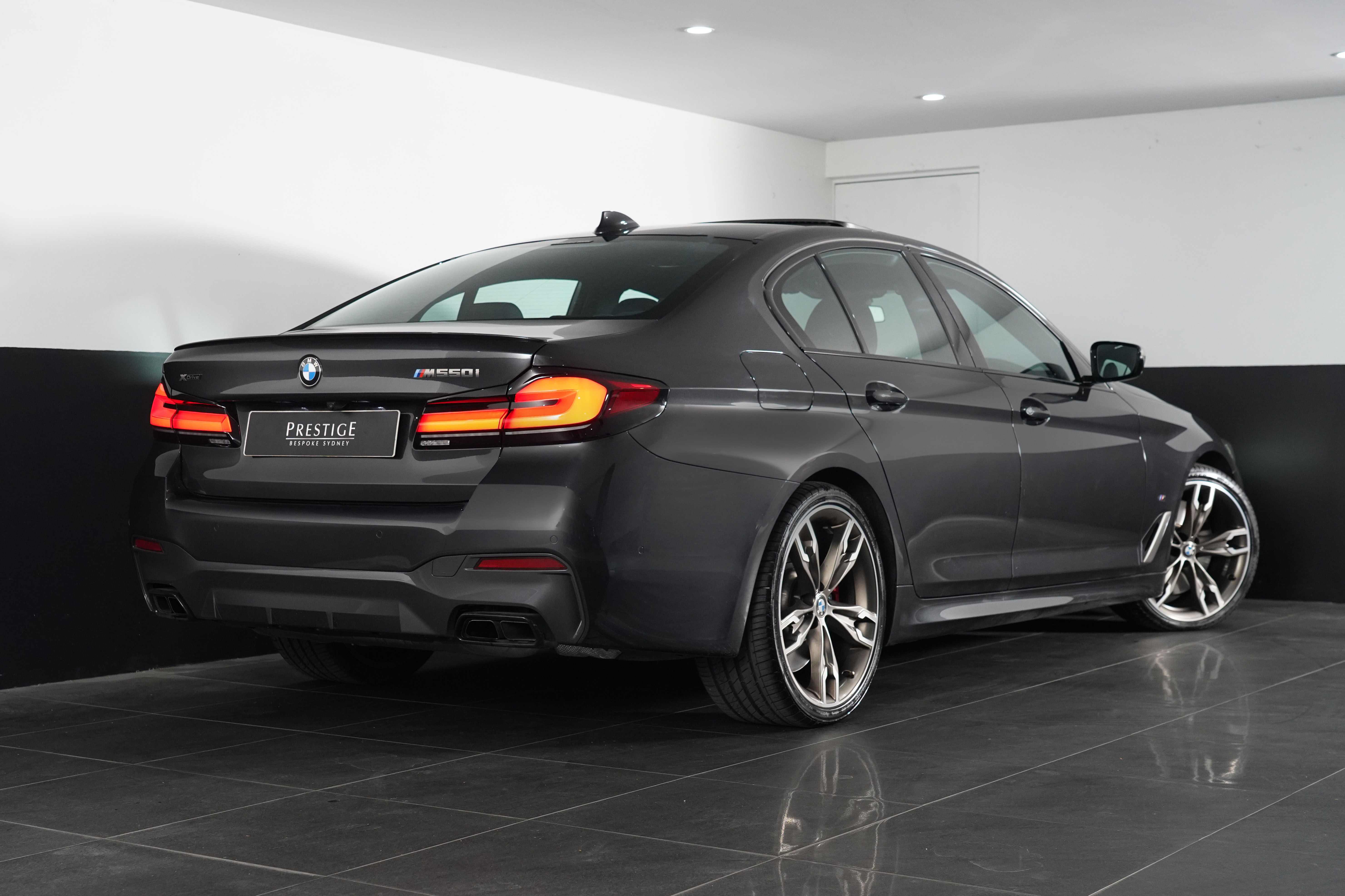 2022 BMW V8TT M550i Xdrive Pure Lci Sedan Image 16