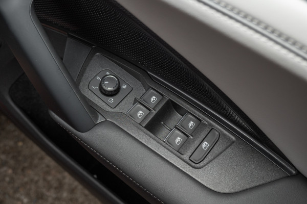 2026 Volkswagen Tiguan 150TSI eHybrid Elegance SUV Image 20