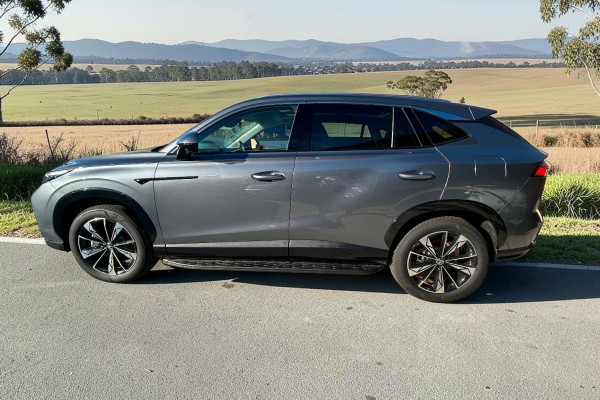 2026 MY25 MG HS AS33P Super Hybrid Essence SUV Image 6