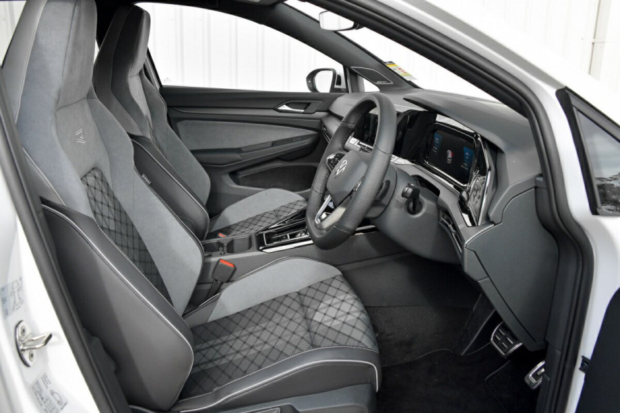 2024 Volkswagen Golf 8 110TSI R-Line Hatch Image 6