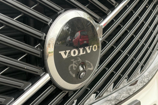 2025 Volvo XC60 UZ Plus T8 Plug-in Hybrid SUV Image 5