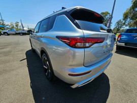2024 Mitsubishi Outlander ZM Aspire SUV image 5
