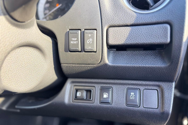 2016 Nissan Navara D23 ST-X Ute Image 23