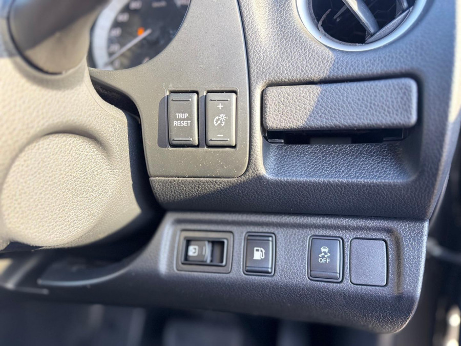 2016 Nissan Navara D23 ST-X Ute Image 23