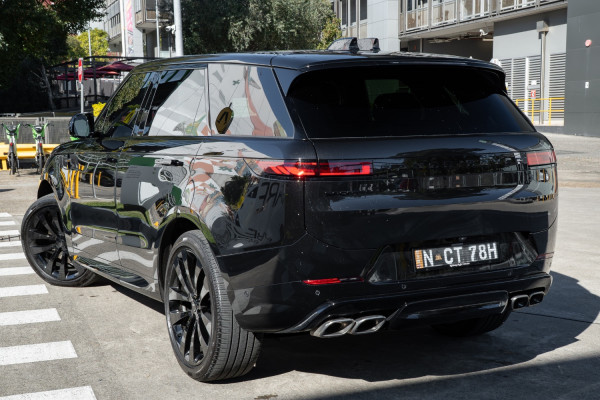 2026 Land Rover Range Rover Sport L461 P530 Autobiography SUV image 2