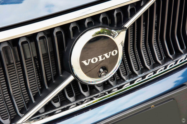 2025 MY26 Volvo XC40 XZ Plus B4 SUV Image 14