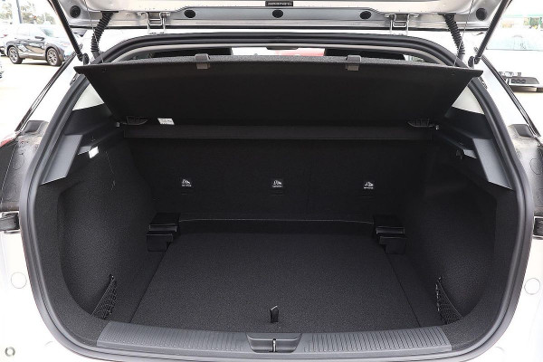 2026 MG MG4 AH4E Essence 64 Hatch Image 8