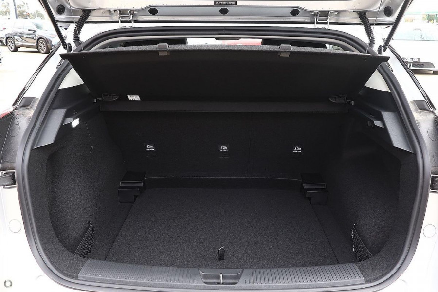 2026 MG MG4 AH4E Essence 64 Hatch Image 8