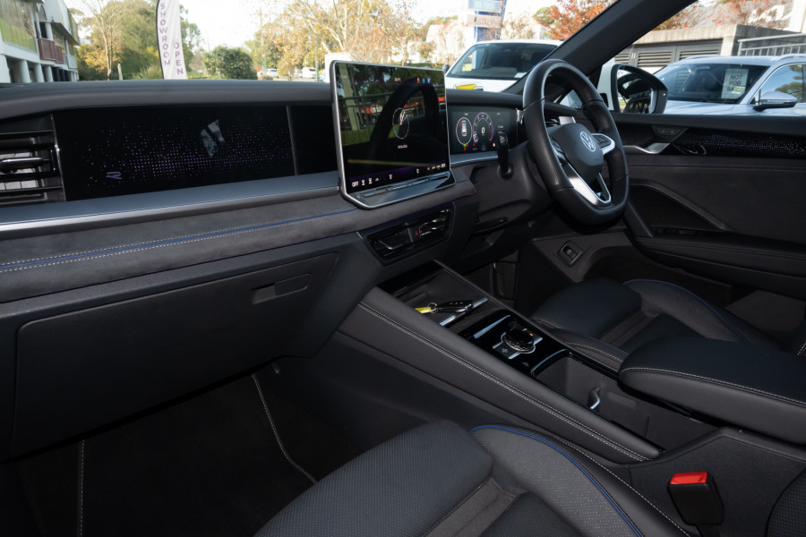 2025 Volkswagen Tayron R4 195TSI R-Line SUV Image 7