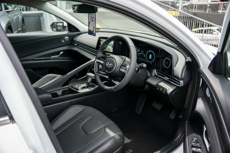 2024 MY25 Hyundai i30 CN7.V2 Elite Hybrid Sedan Image 16