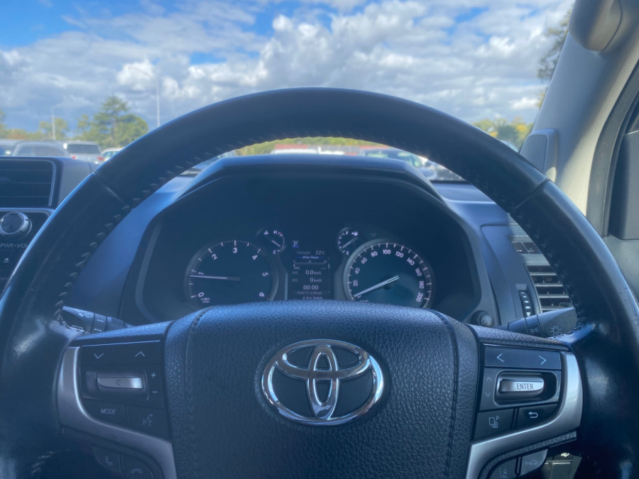 2018 Toyota LandCruiser Prado GDJ150R GXL SUV Image 11