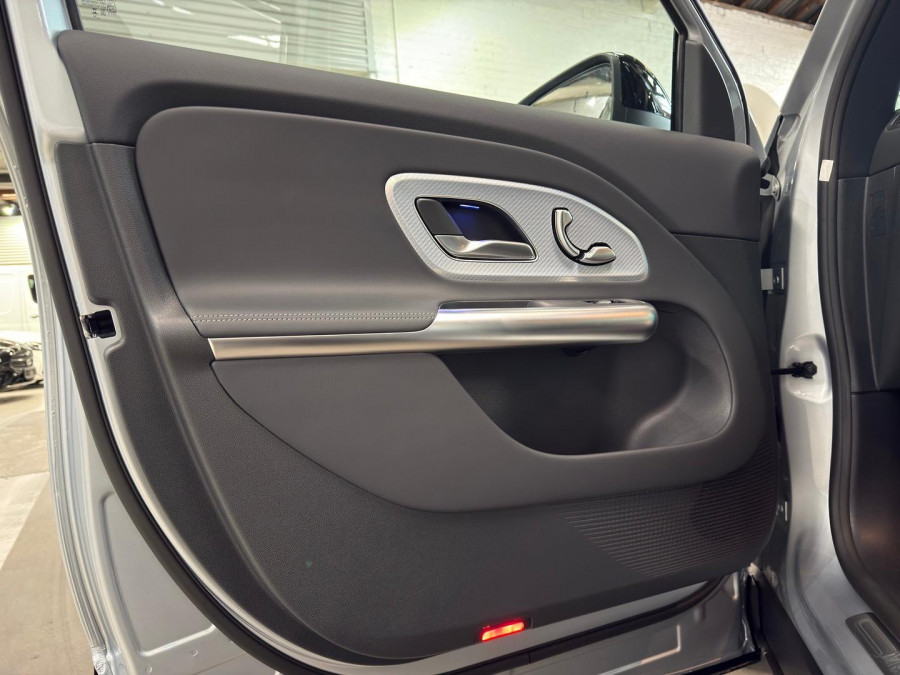 2026 Mercedes-Benz GLB-Class X244 GLB350 electric SUV Image 27