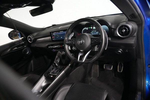 2023 Alfa Romeo Tonale Veloce SUV image 11