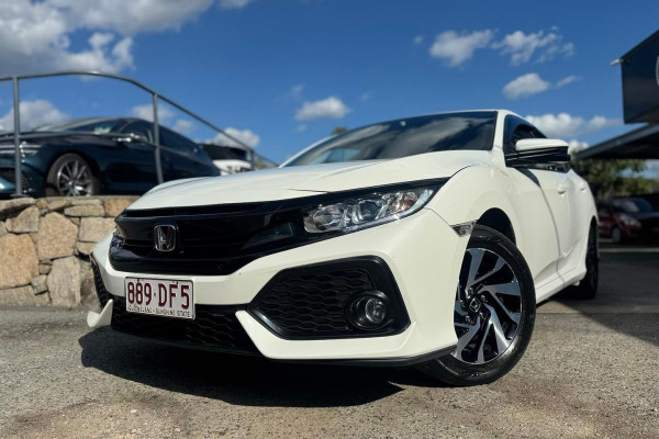 2018 Honda Civic 10th Gen VTi-S Hatch Image 2