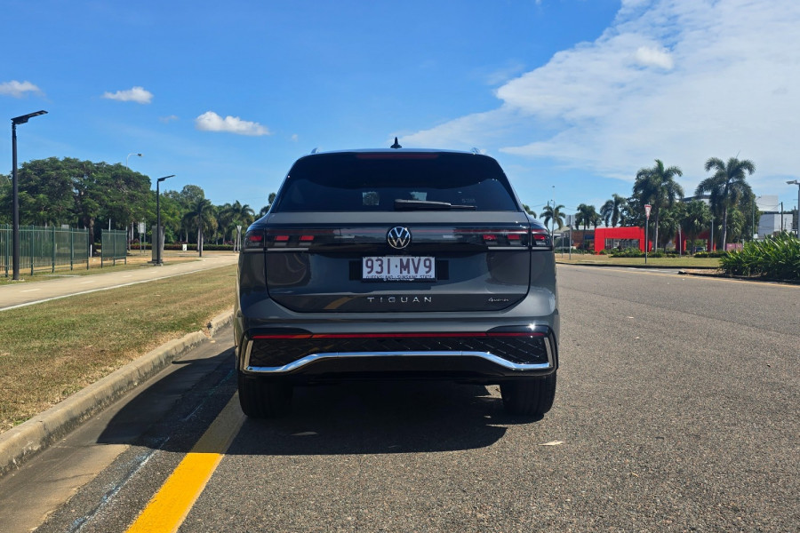 2025 Volkswagen Tiguan CT 195TSI R-Line SUV Image 8