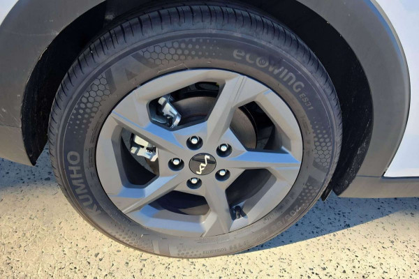 2025 MY26 Kia K4 CL4m S Hatch Image 9