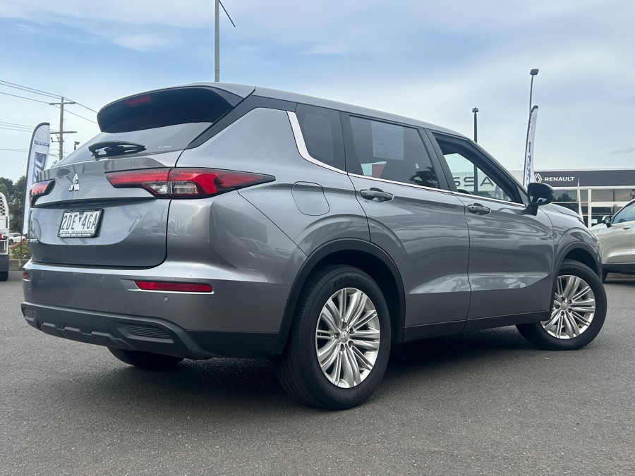 2022 Mitsubishi Outlander ZM ES SUV Image 8