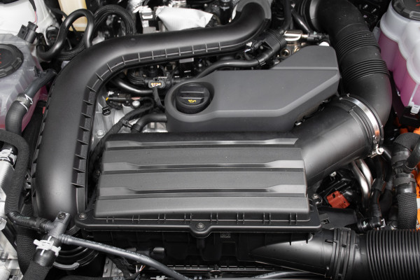 2026 Volkswagen Tayron R4 200TSI eHybrid R-Line SUV Image 28