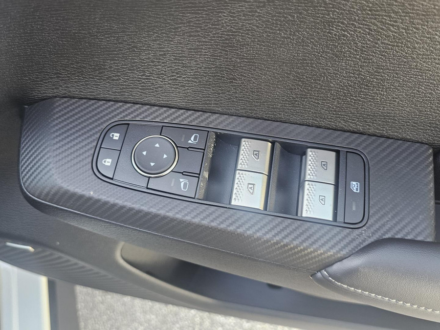 2025 Mitsubishi Outlander ZM ES SUV Image 16