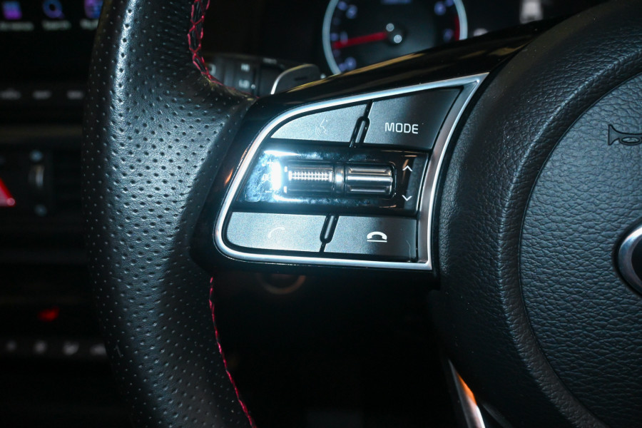 2021 MY22 Kia Cerato BD GT Hatch Image 12