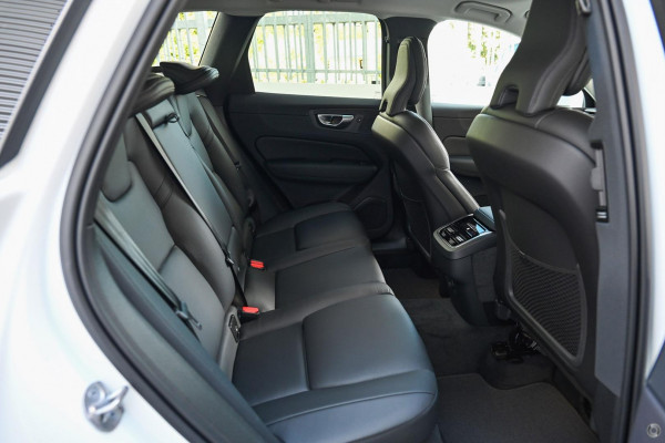 2024 MY25 Volvo XC60  Plus B5 SUV Image 3