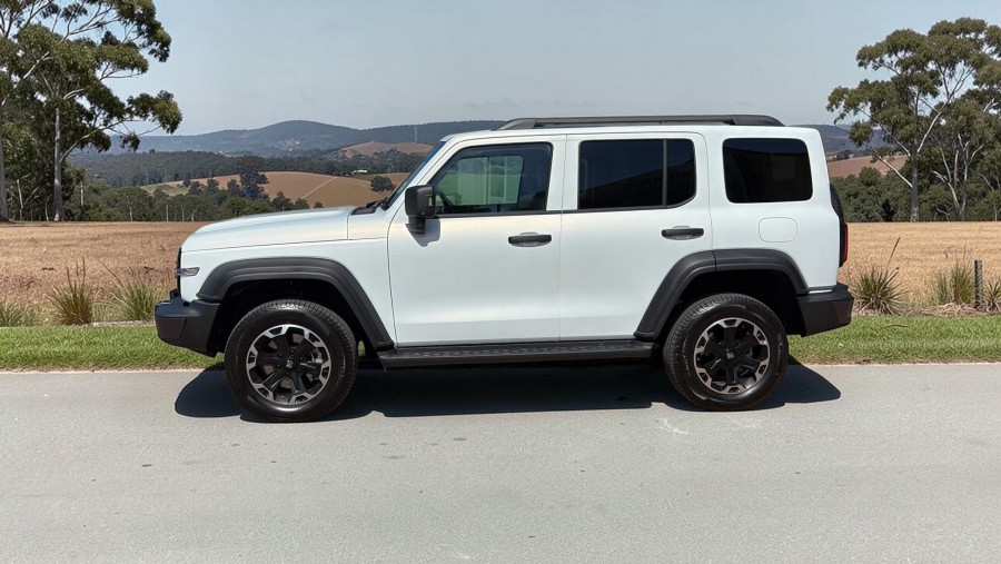 2026 GWM Tank 300 P01 Ultra Hi4-T PHEV SUV Image 4