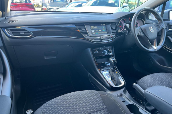 2018 MY18.5 Holden Astra BK R Hatch Image 9