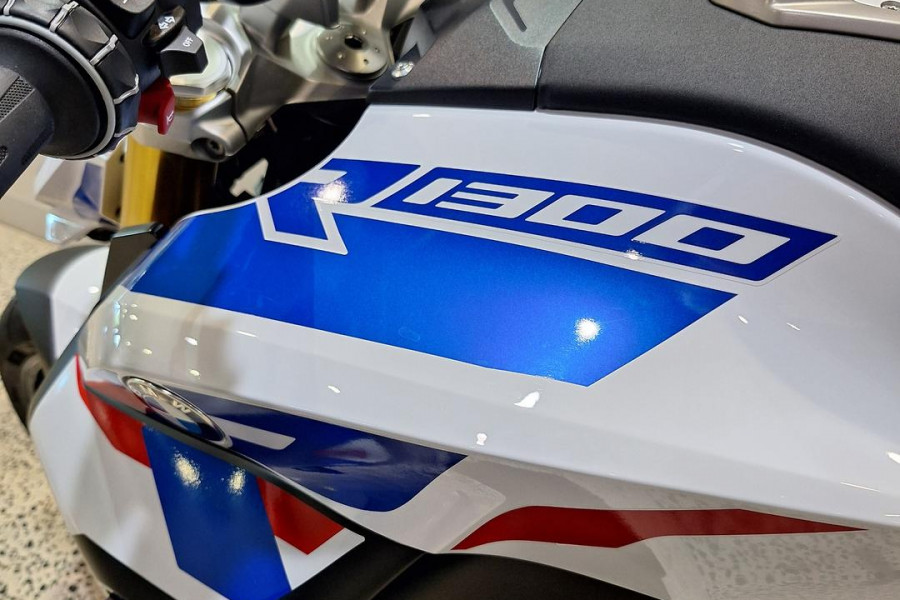 2025 MY26 BMW R 1300 R Performance R 1300