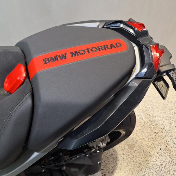 2025 MY26 BMW R 1300 R Performance R 1300 image 18