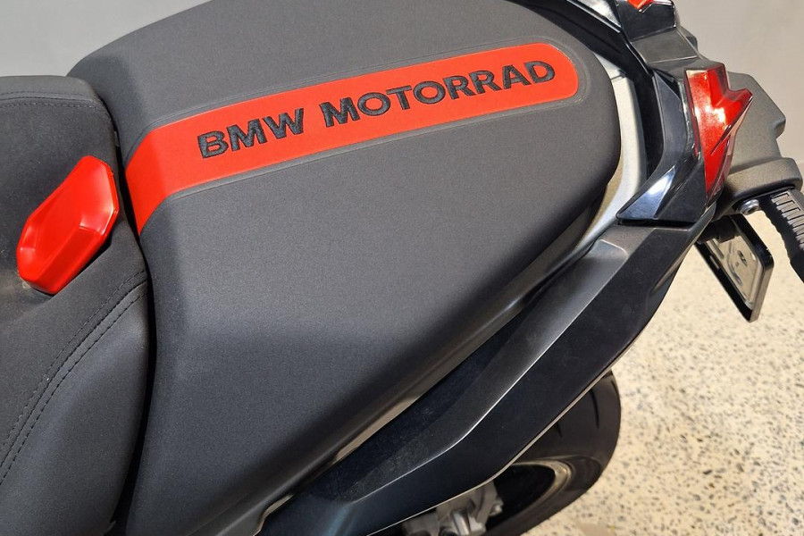 2025 MY26 BMW R 1300 R Performance R 1300
